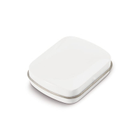 Miętówki w metalowym, prostokątnym opakowaniu, biały