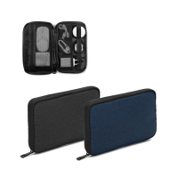 Newcastle BAG. Torba organizacyjna z poliestru z recyklingu o wysokiej gęstości 600D z przestronną komorą główną na akcesoria techniczne