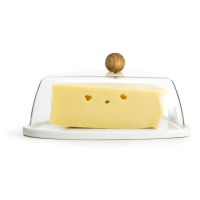 Pojemnik na ser, Nature