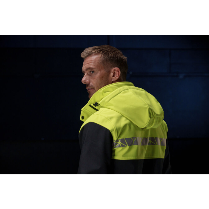 7413 Ocieplana kurtka typu softshell