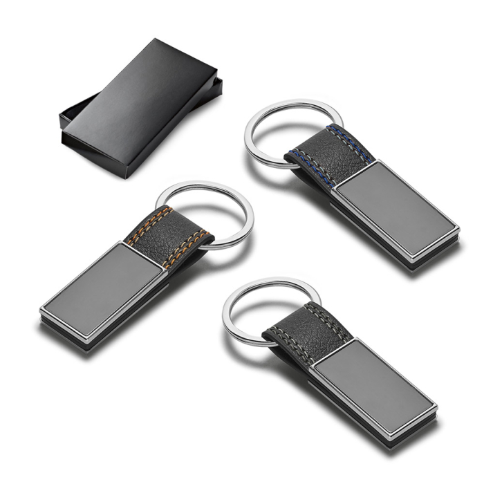 BALE. Brelok wykonany z PU i metalu